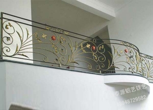 包頭鐵藝陽臺(tái)護(hù)欄工程