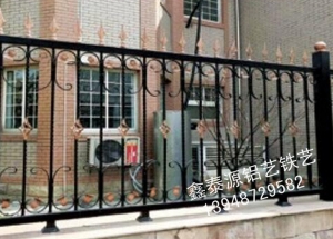 呼和浩特鐵藝護(hù)欄費(fèi)用